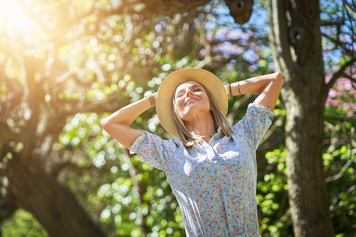 Солнечные лучи пробуджают в нас самое лучшее и теплое.