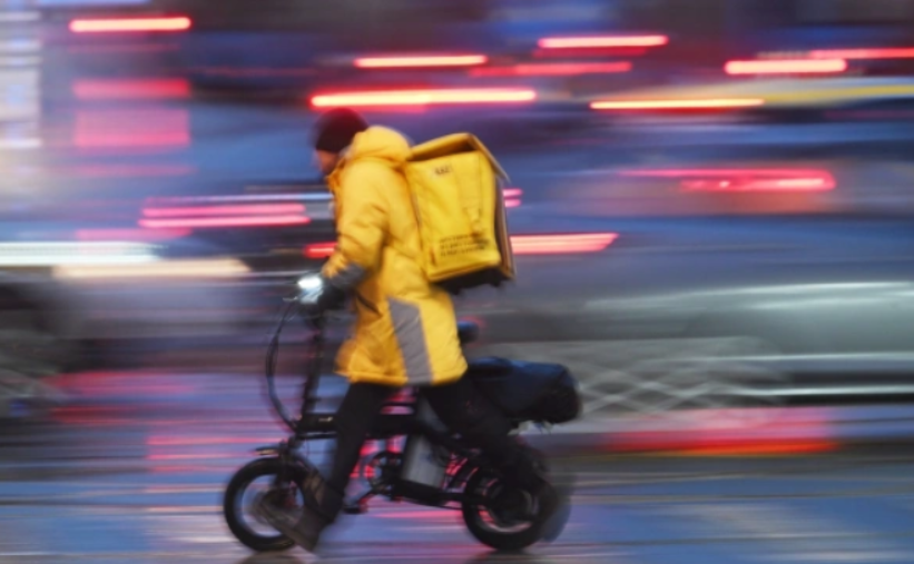 Сколько зарабатывают курьеры в 2026 году