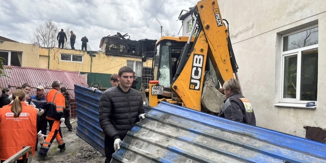 Массированной атаке беспилотников снова подвергся Туапсе