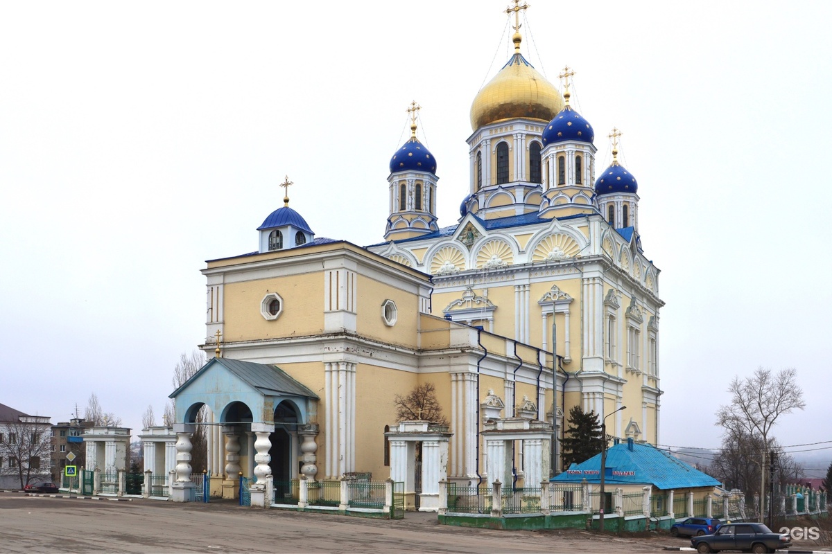 В тот самый красивый Елец с множеством куполов и старинных храмов.