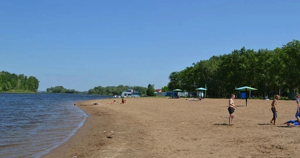 Жителей Маркса просят скинуться на благоустройство пляжа