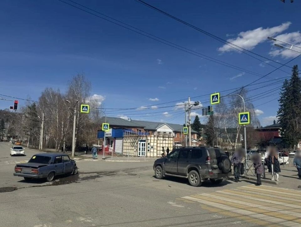    Массовое ДТП в Горно-Алтайске. Источник: МВД по Республике Алтай