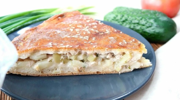 Сытный пирог с фаршем и картошкой в духовке: пошаговый рецепт для всей семьи