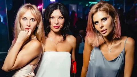 Как самые яркие парни и девушки становятся серыми и унылыми взрослыми, у которых к 40 годам ничего нет