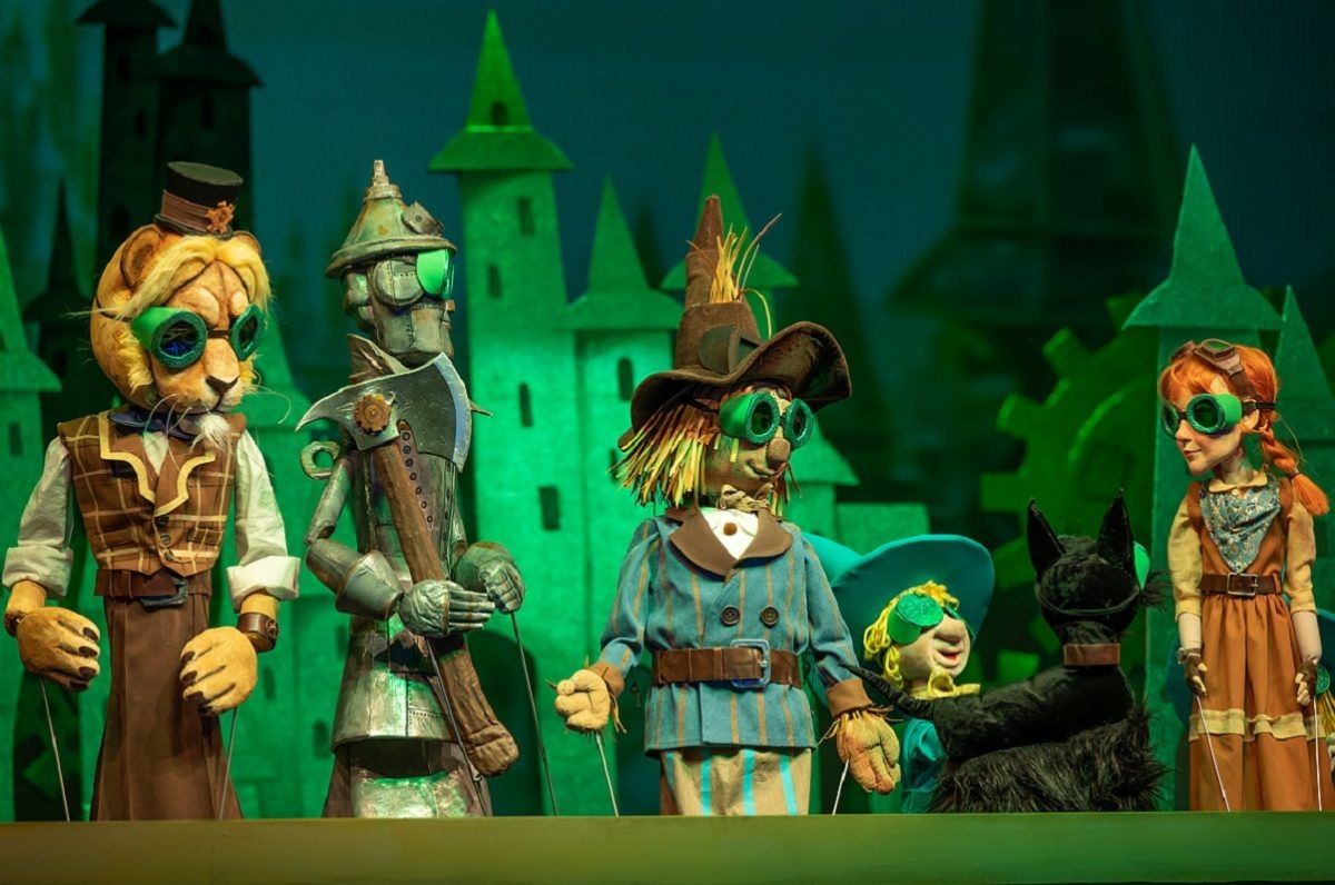    Такими увидели юные зрители героев любимой сказки