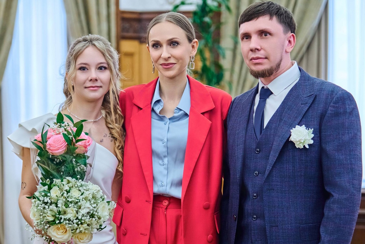     «Я волновалась, стоял ком в горле»: актриса Екатерина Моргунова появилась во Дворце бракосочетания №1 Москвы