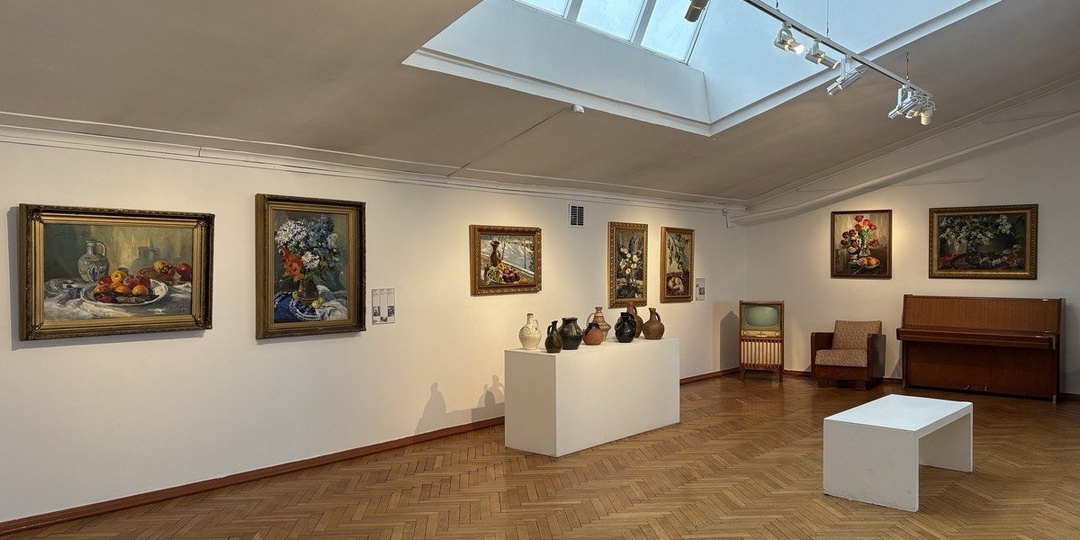 Музей Дмитрия Налбандяна скрывается за обычной дверью в жилом доме на Тверской