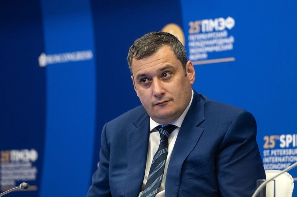    Хинштейн опроверг слухи о своём уходе с должности строками Высоцкого Юлия ПЫХАЛОВА