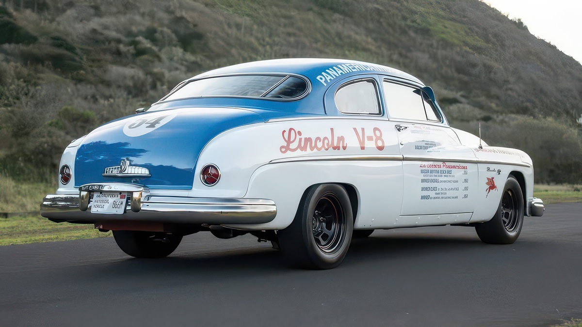 © Lincoln | Bring a Trailer