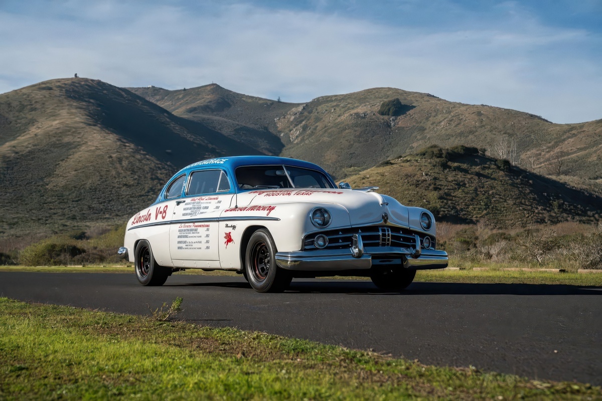 © Lincoln | Bring a Trailer