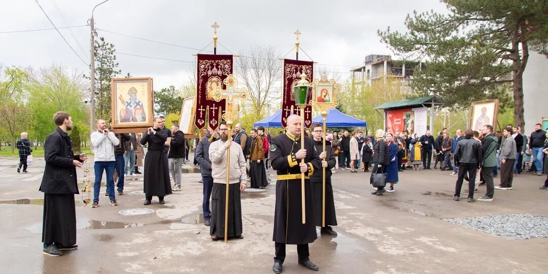 Пасхальный крестный ход объединил студентов и преподавателей ДГТУ