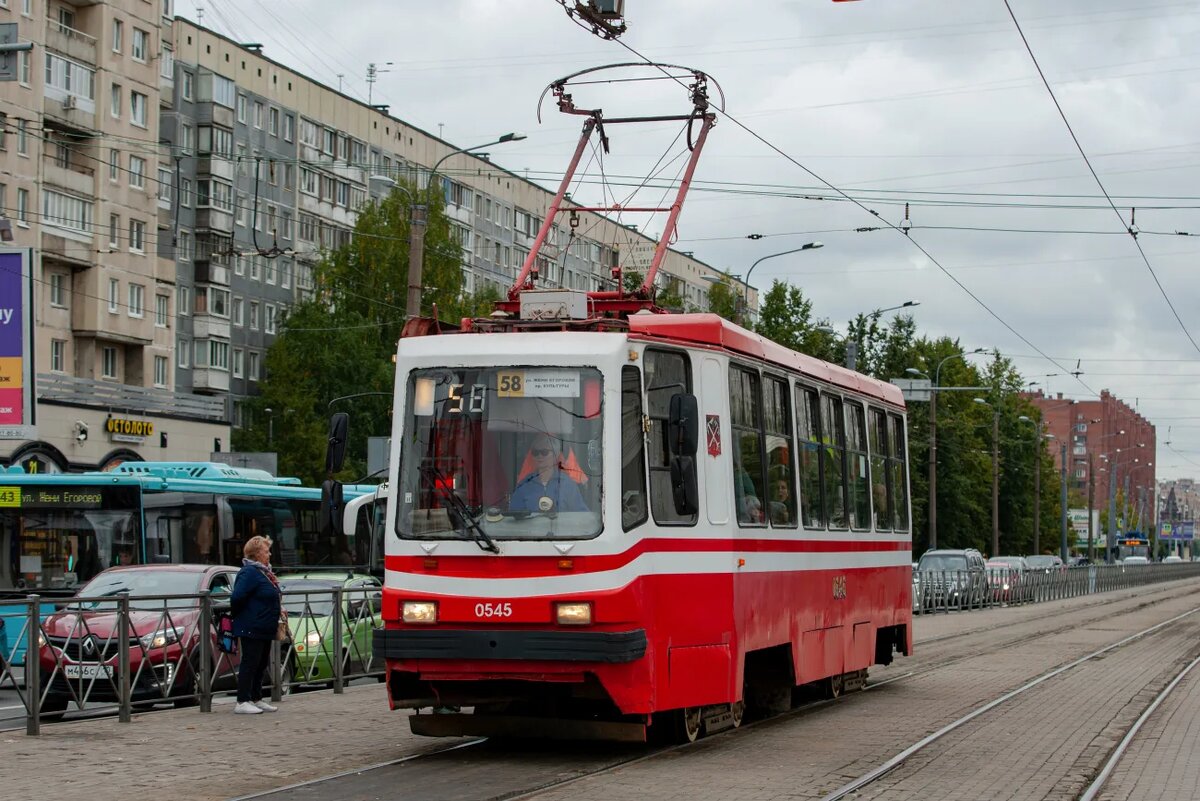 ЛМ-99АВ в старом кузове.