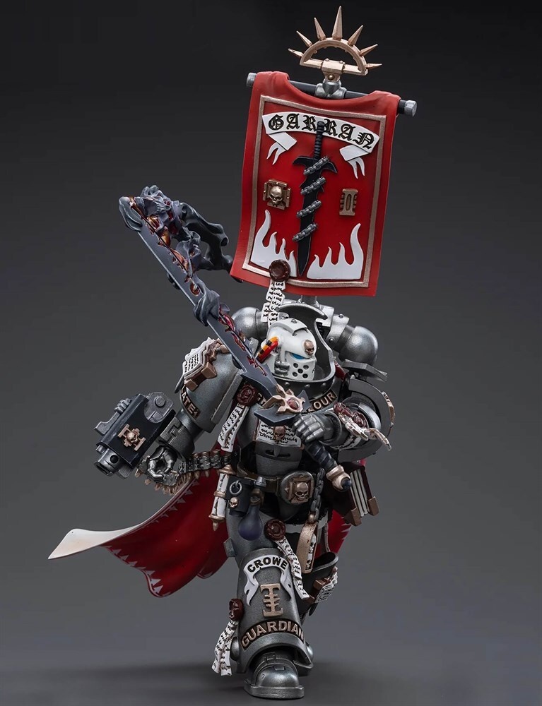 Вот такой есть персонаж. Очень красивая фигурка, которую я не буду покупать...