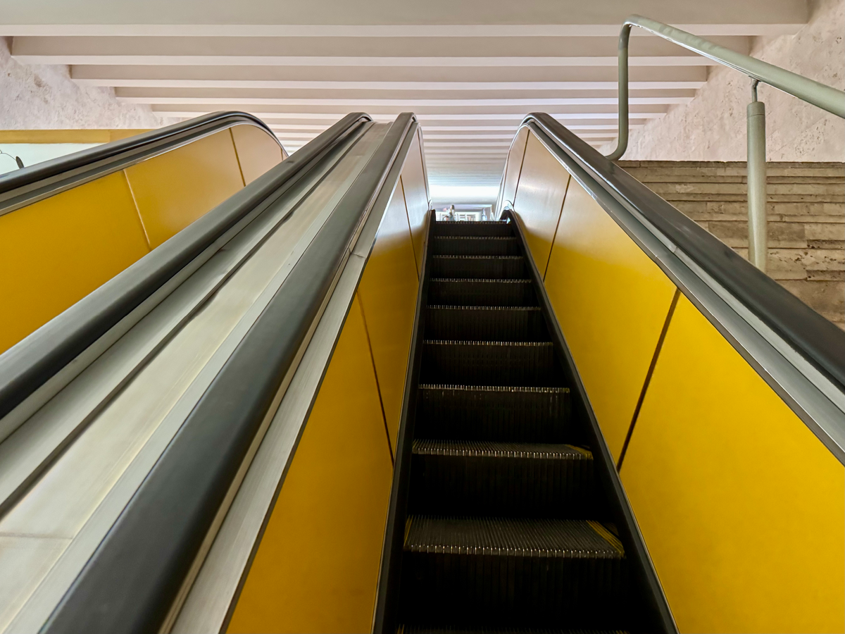 Эскалаторы поднимут вас на вершину Каскада в Ереване абсолютно бесплатно 