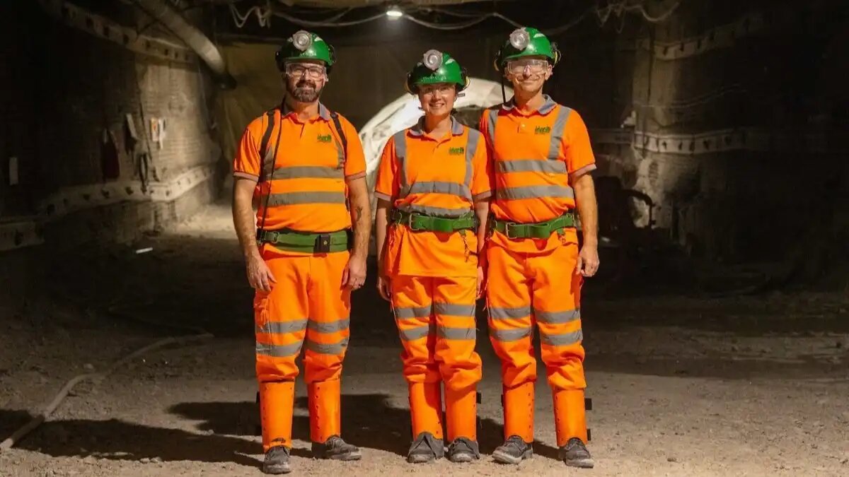 Фото:© Институт устойчивого производства продуктов питания при Шеффилдском университете
В подземной вертикальной ферме на глубине 1,1 км ученые изучат свойства сельхозкультур