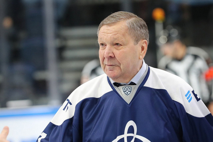 Александр Мальцев отмечает 77-летие: Поздравляем легенду советского хоккея!