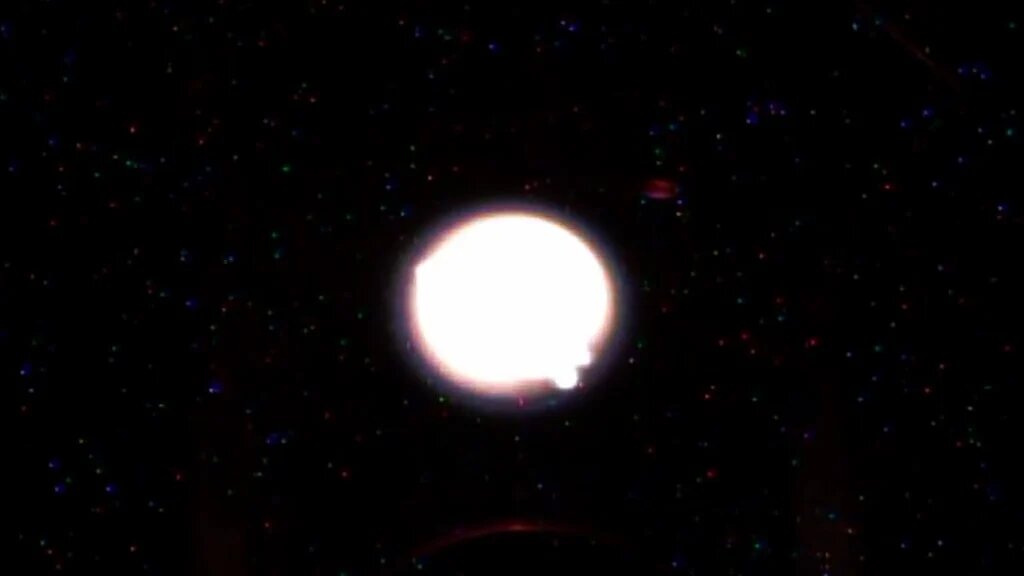 Изображение сферического пламени в эксперименте на борту МКС