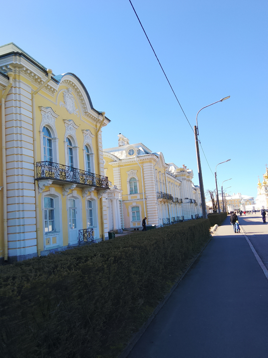 Домики фрейлин