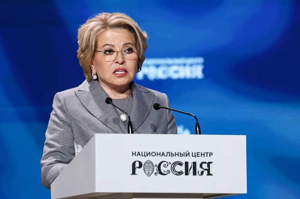    Валентина Матвиенко: Любое градостроительное решение нужно сопоставлять с тем, как это отразится на жизни и удобстве семей с детьми. / Валерий Шарифулин / ТАСС