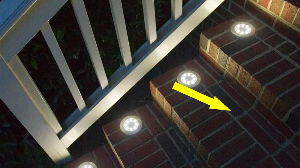    Как сделать БЕСПЛАТНОЕ балконное освещение за 1000 рублей без электрика