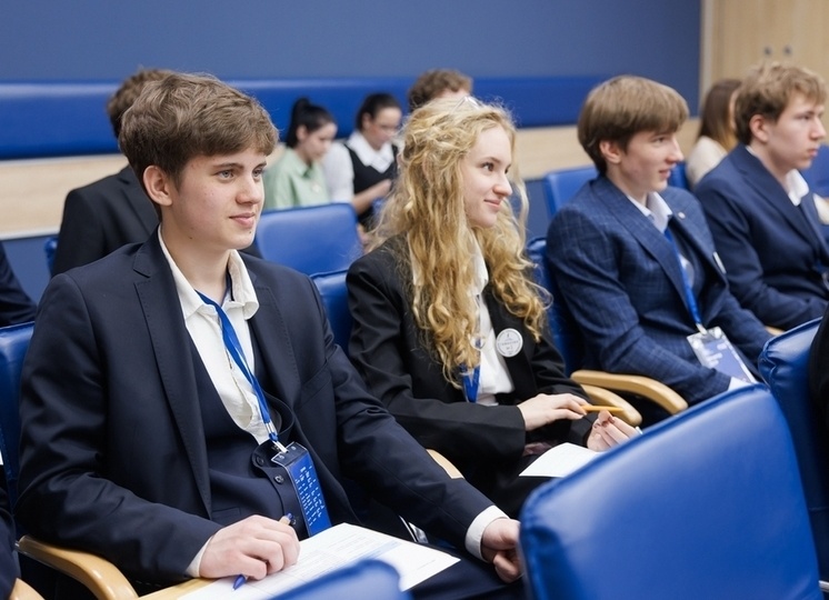 В Тюмени старшеклассники предложили решения для повышения нефтедобычи