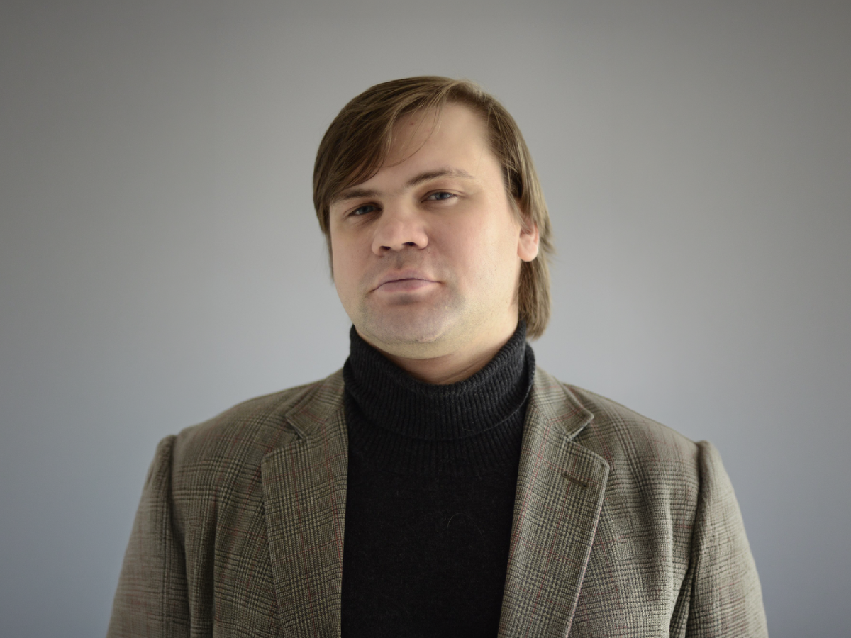 Кандидат философских наук, PhD, преподаватель дисциплин «Культуры и природы в современной антропологии» и «Современная эпистемология» Департамента культурных исследований Московского института психоанализа.
