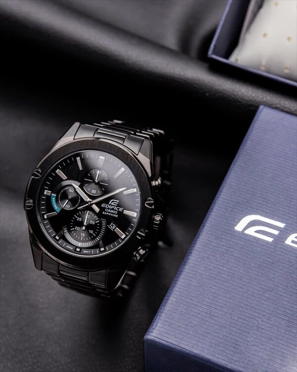 Часы выглядят стильно, выделяются в коллекции Casio Edifice за счет лаконичности 
