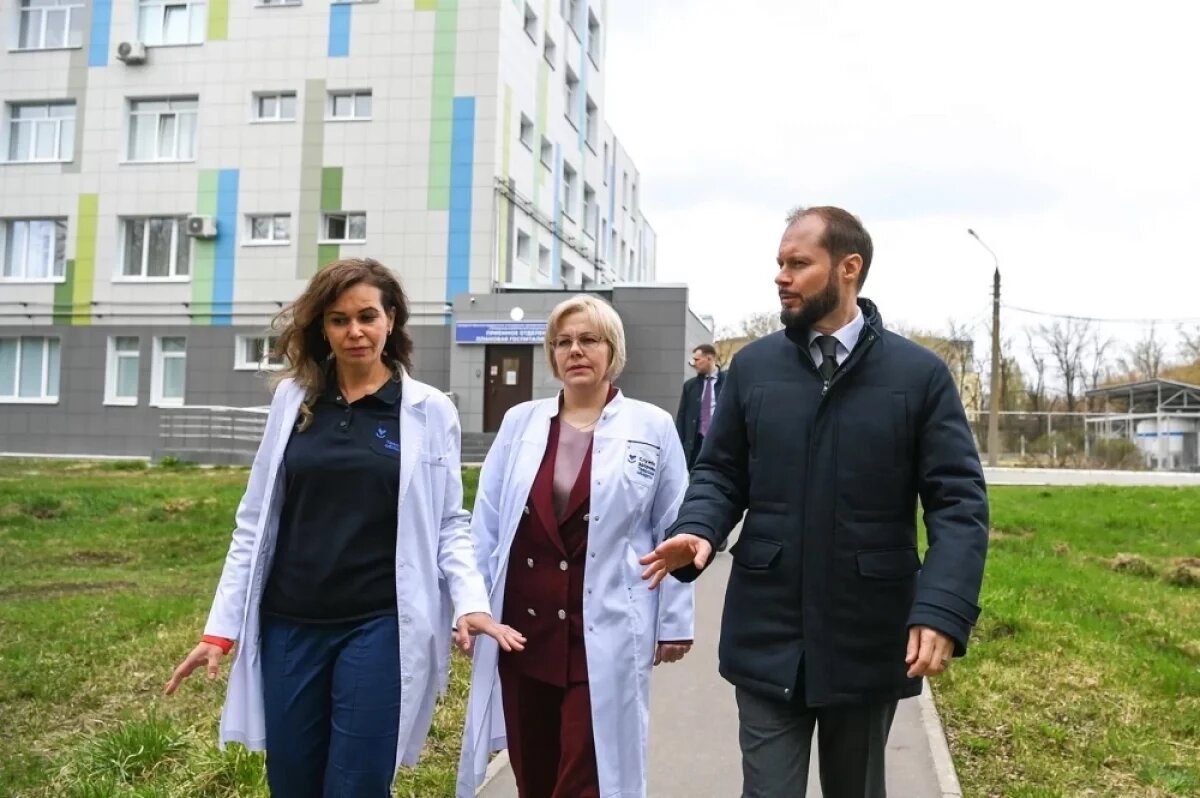    Виталий Королев посетил одно из крупнейших медучреждений Твери