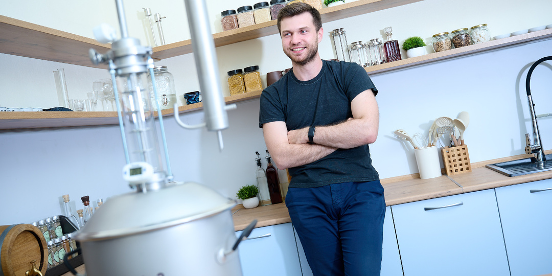 Как правильно разбавить самогон или ректификат водой: секреты мастера 🍹