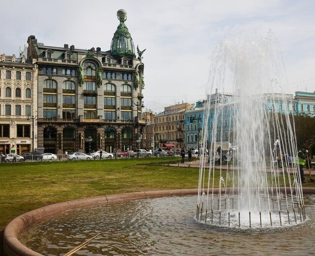 Сезон фонтанов в Петербурге открыт!