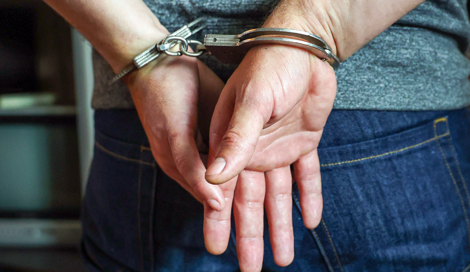 Водопроводный дождь из денег: экс-глава дагестанского района «продал» комфорт граждан — размер взятки поражает