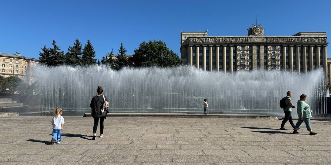 В Петербурге официально открыли сезон фонтанов