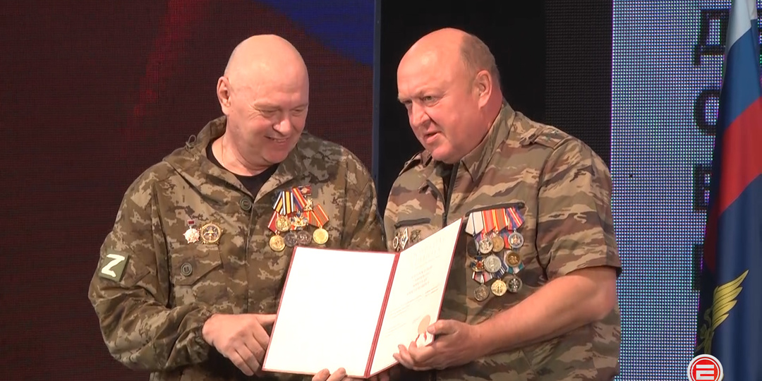 Остаются в строю. В Ревде ветераны ОВД принимали поздравления и награды