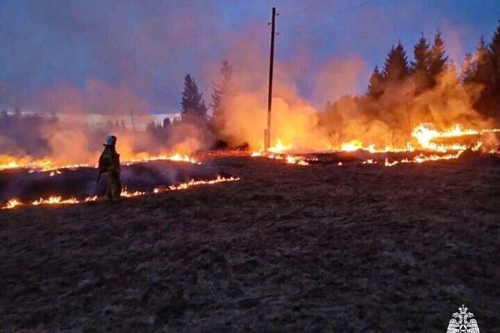 В Омской области ввели третий класс пожарной опасности