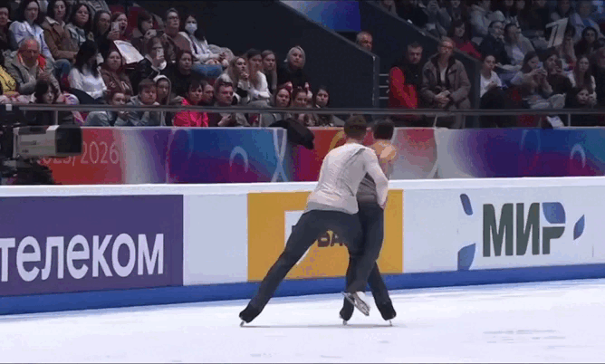 Видео выброса с открытых прокатов. Источник: Первый канал