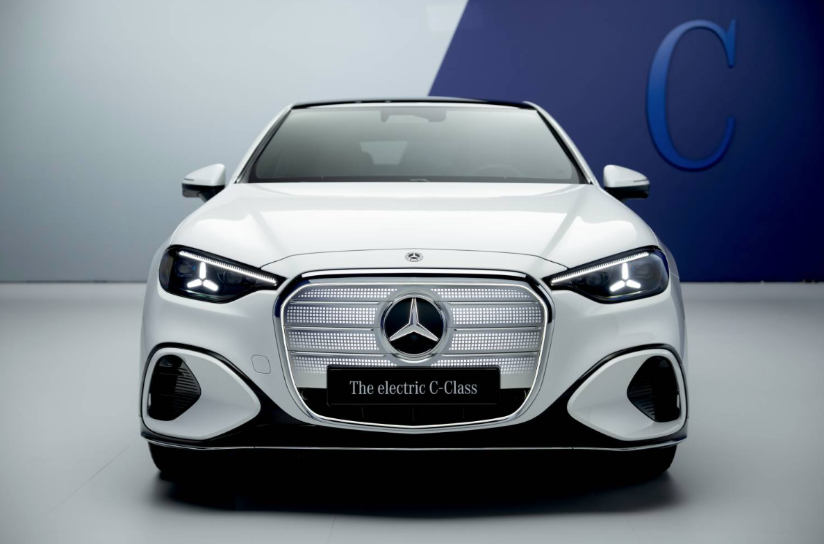 Источник фото: официальный сайт Mercedes-Benz - media.mercedes-benz.com