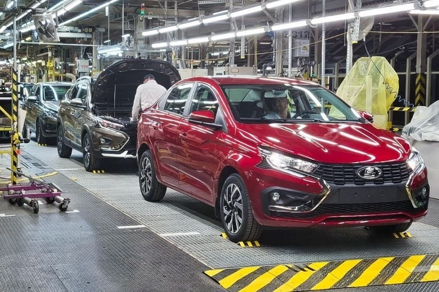 Lada Iskra на конвейере. Фото из открытых источников