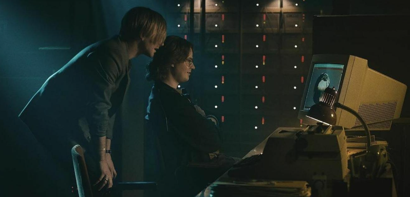 Фрагмент из сериала "Код на миллиард долларов"