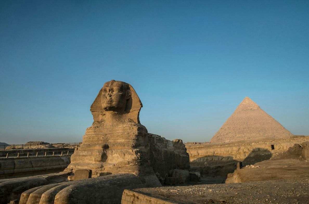 Когда же был построен Сфинкс? (Фото: res.cloudinary.com).