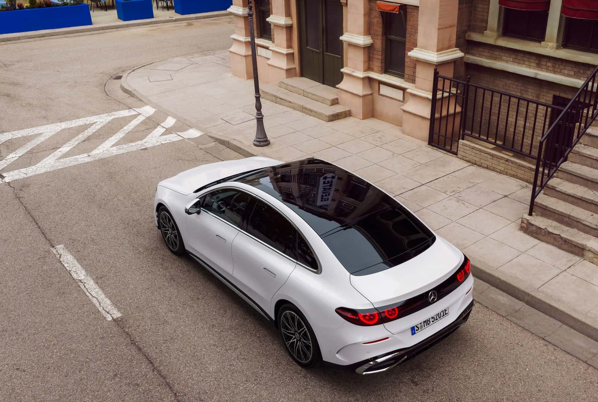 Новый Mercedes-Benz C-Class Electric – вид сверху