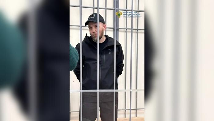Мухамед Балахов получил пожизненное за убийство авторитета Вахи Сухумского. Обложка © Telegram/ПРОКУРАТУРА МОСКВЫ 