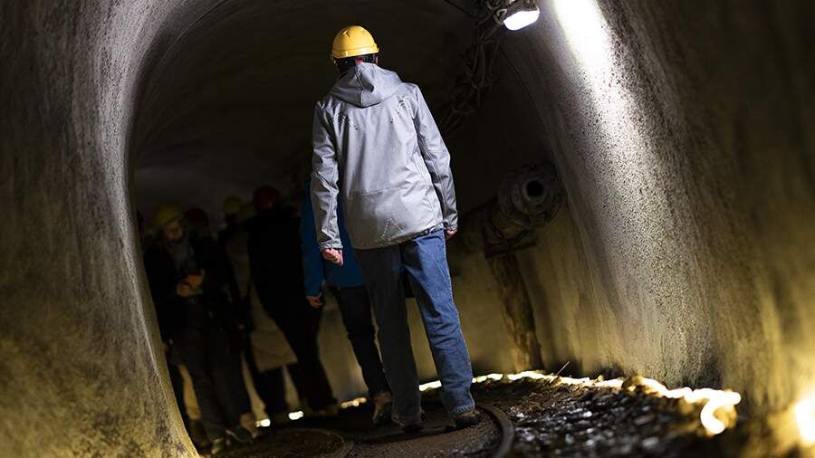 Грабители в Неаполе вручную прокопали 12-метровый тоннель под банком