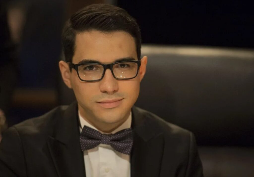      Знаток телепередачи «Что? Где? Когда?» Ким Галачян Ксения Дубинина