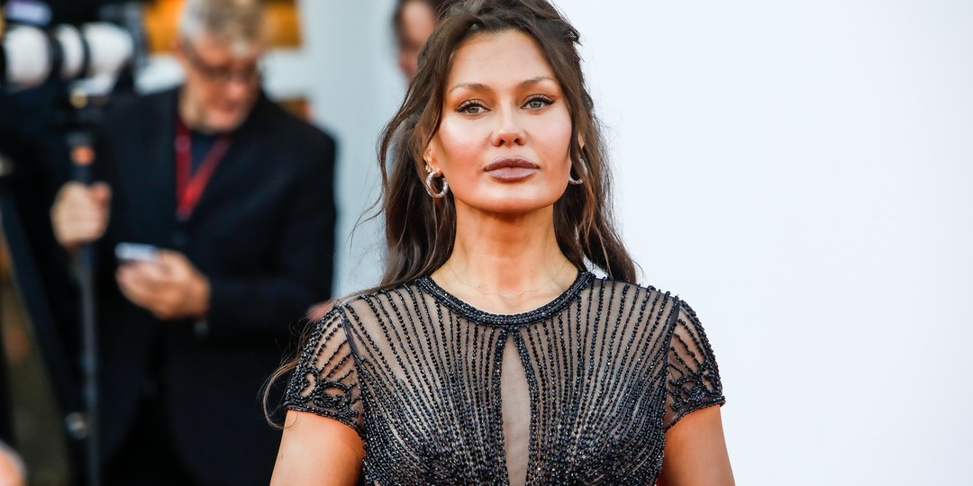 46-летняя Виктория Боня поделилась откровенными кадрами без бюстгальтера