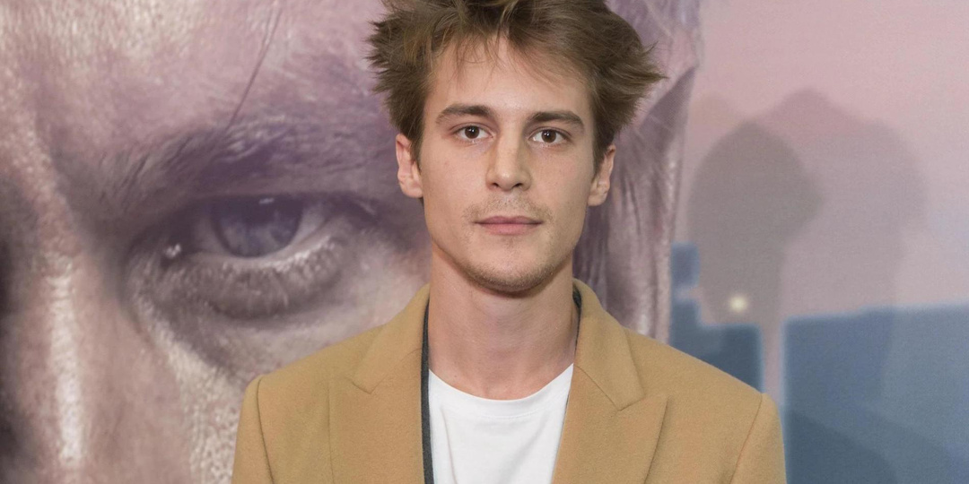 Иван Янковский поделился редким селфи с матерью и сестрой: «Из неизданного»