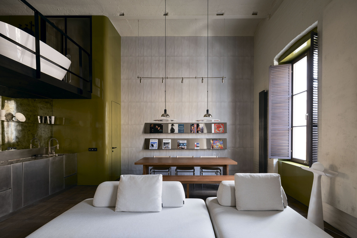    HideoutАрхивы пресс-службы