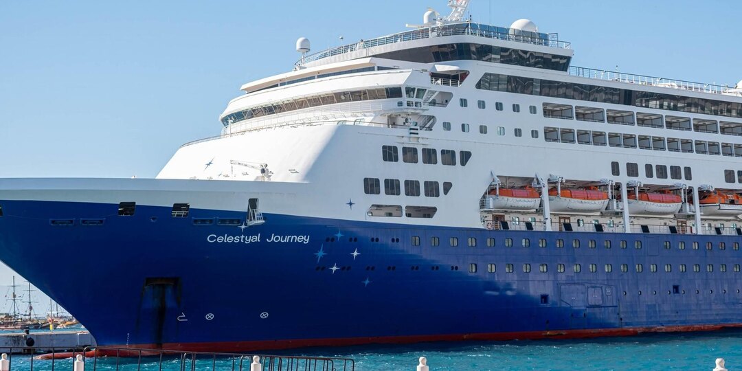 Круизные лайнеры угодили в пробку в Ормузском проливе