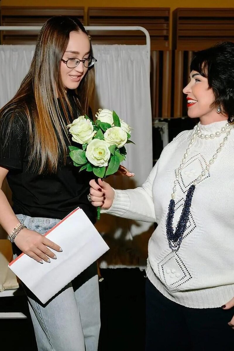    Ольга Бузова и Надежда Бабкина Соцсети