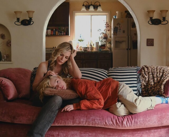 «У Марго проблемы с деньгами»: каким получился старт драмеди-сериала с Эль Фаннинг?