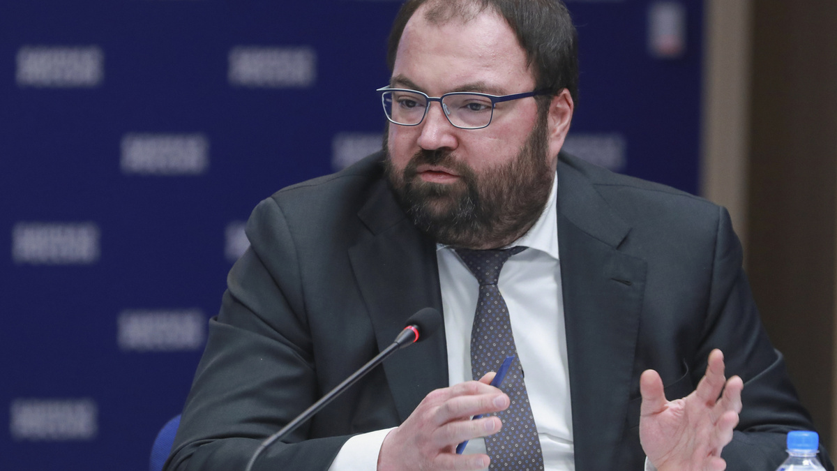 Государство упрощает или усложняет? Росреестр переводит сервисы на «Госуслуги»